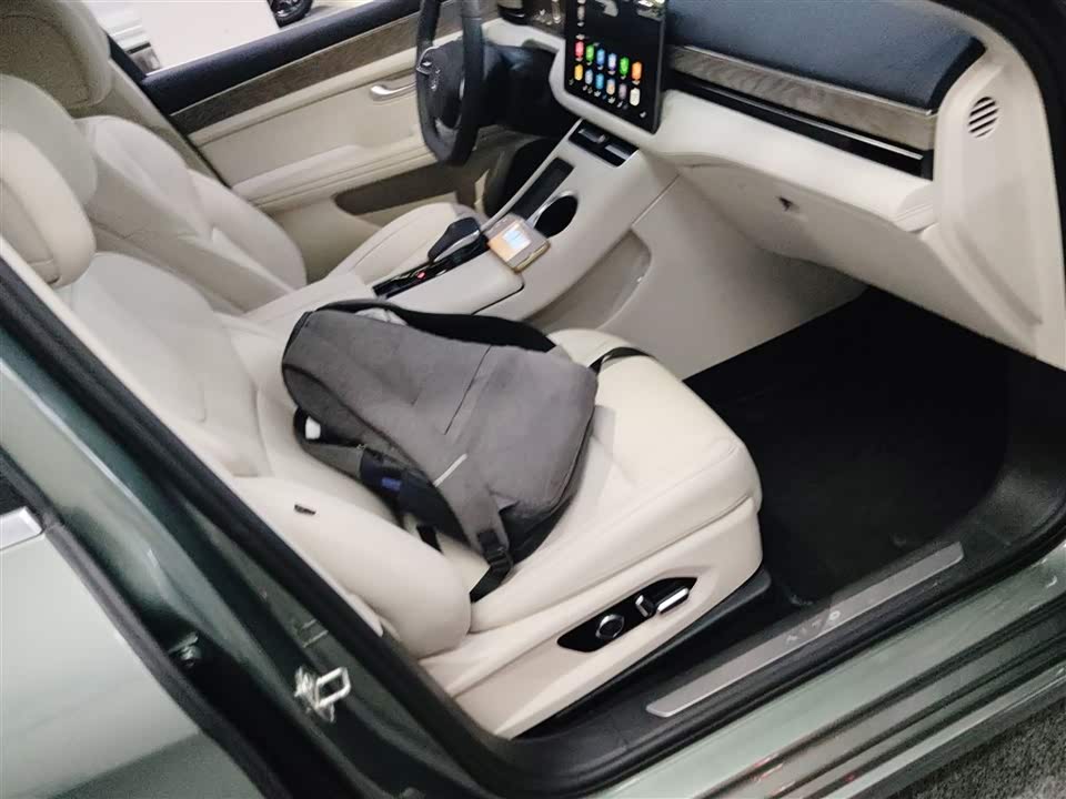 HarmonyOS Ask the world M5