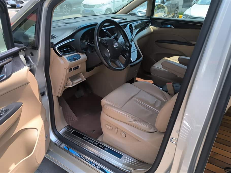 Buick GL8