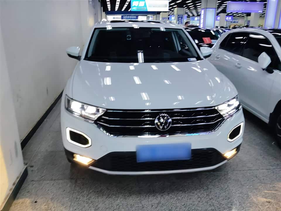 Volkswagen T-ROC exploring Songs