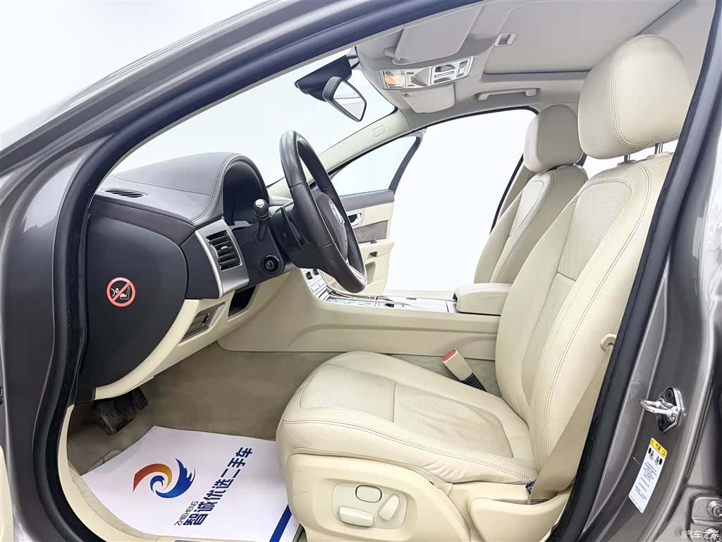Jaguar XF, 2008 4