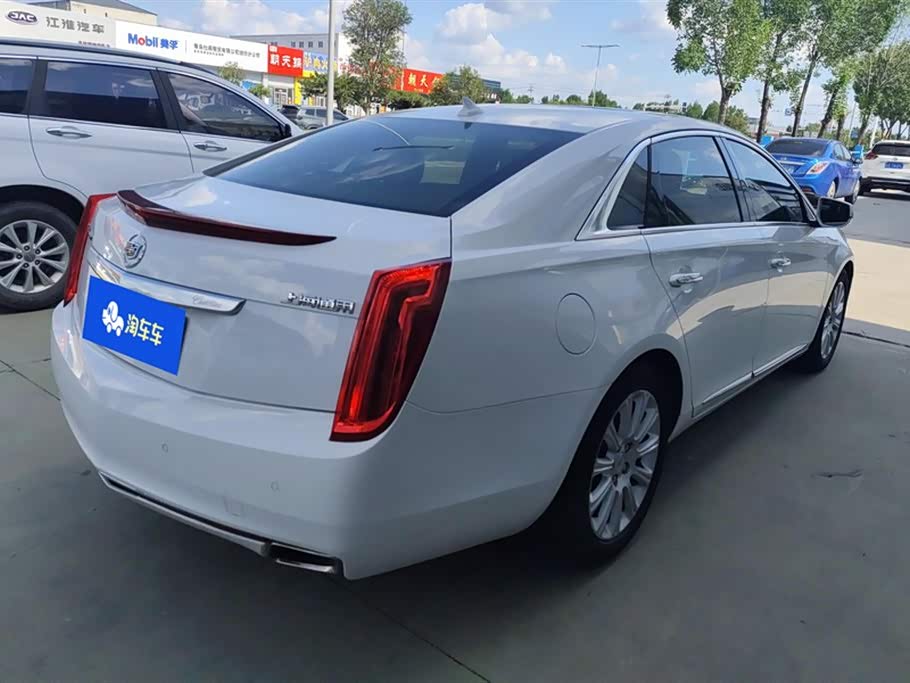 Cadillac XTS