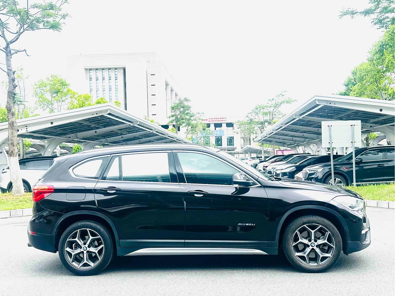 BMW X1, 2018 все фото