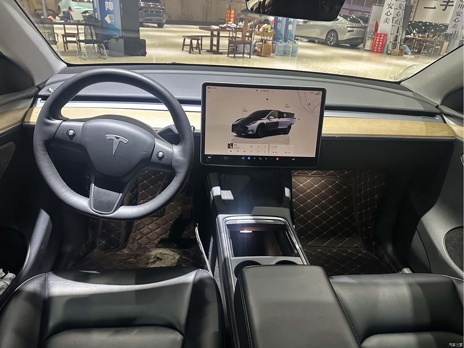 Tesla Model Y, 2023 9