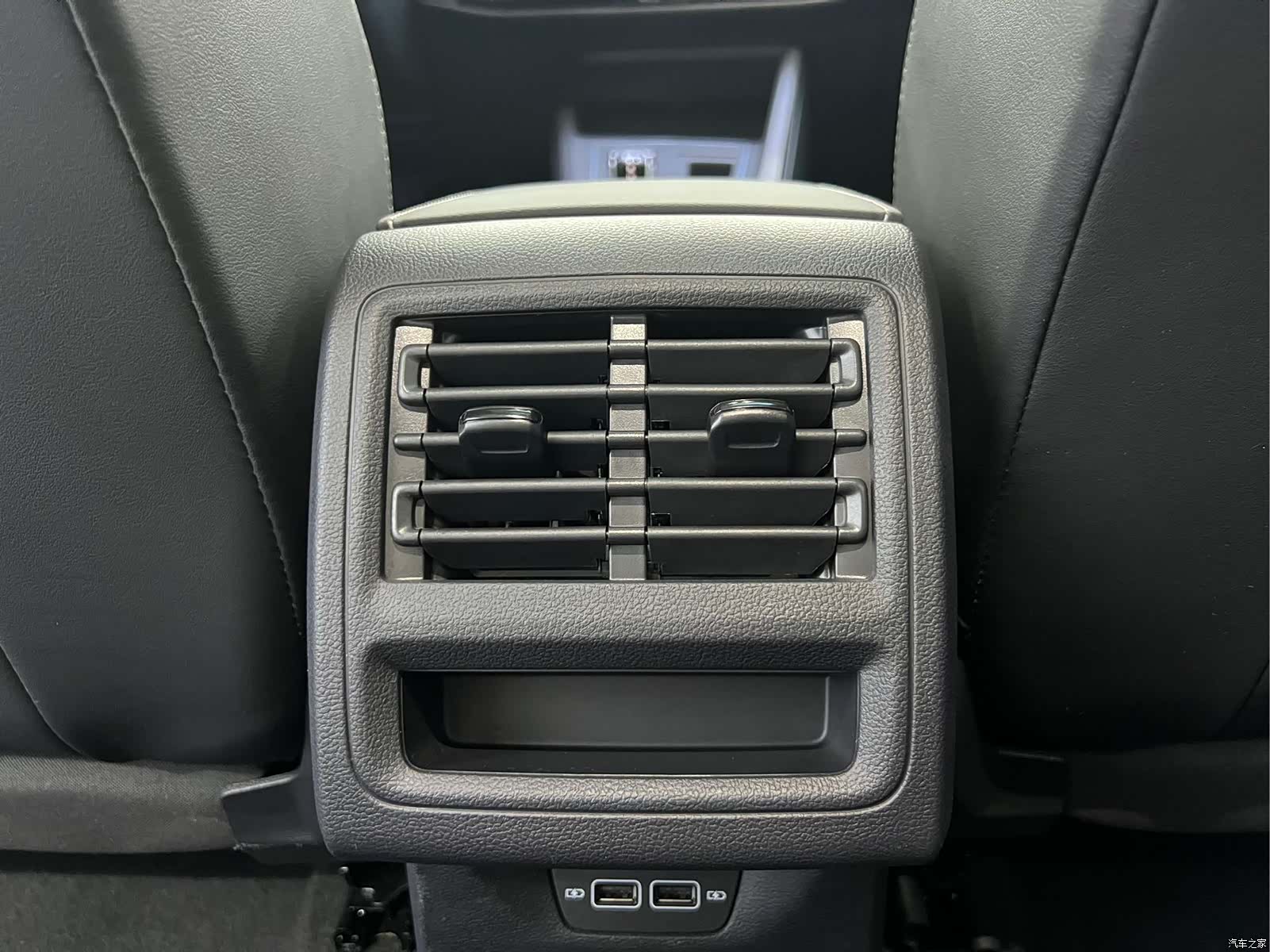 Volkswagen Golf, 2023 12