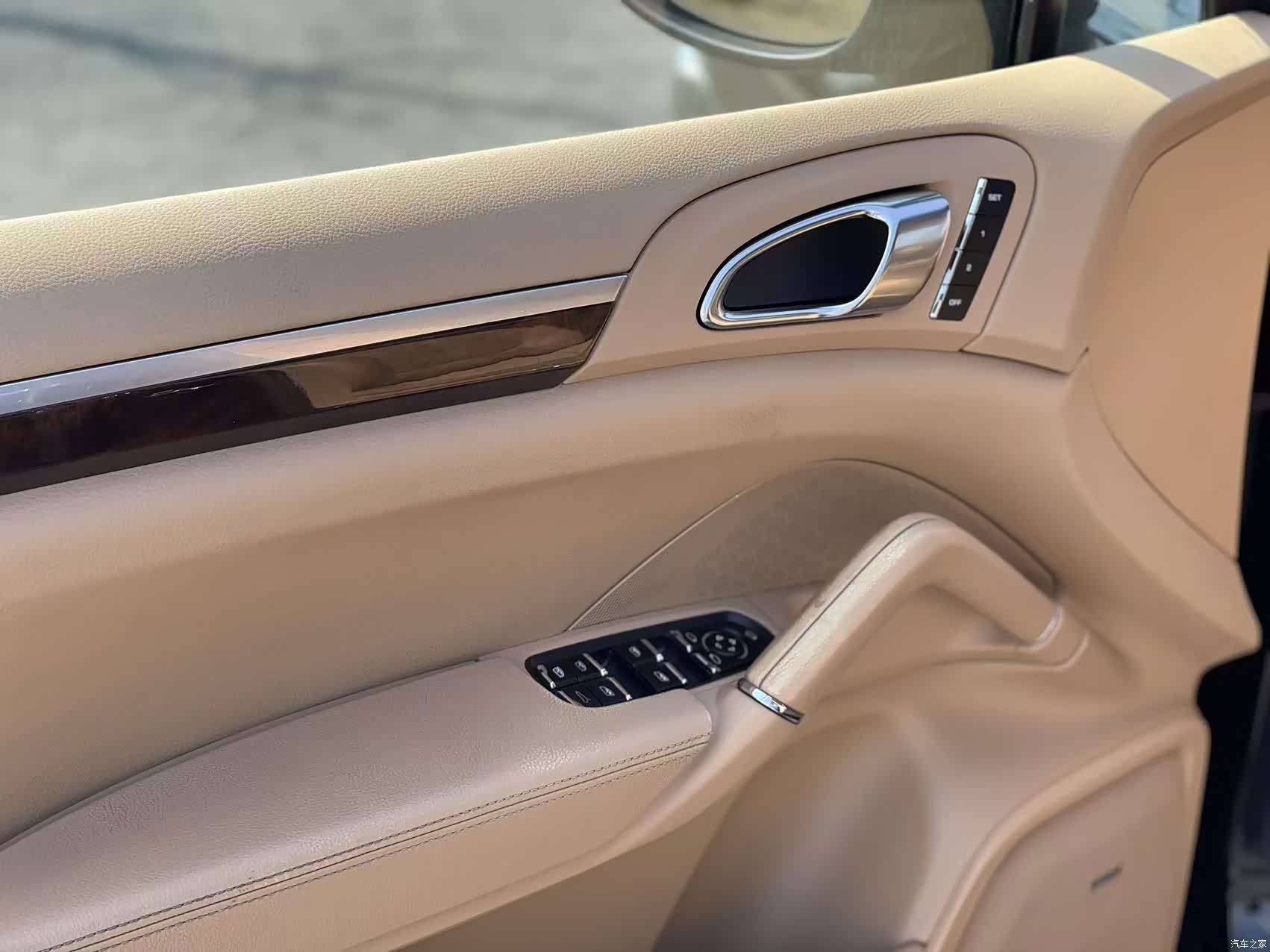 Porsche Cayenne, 2012 12