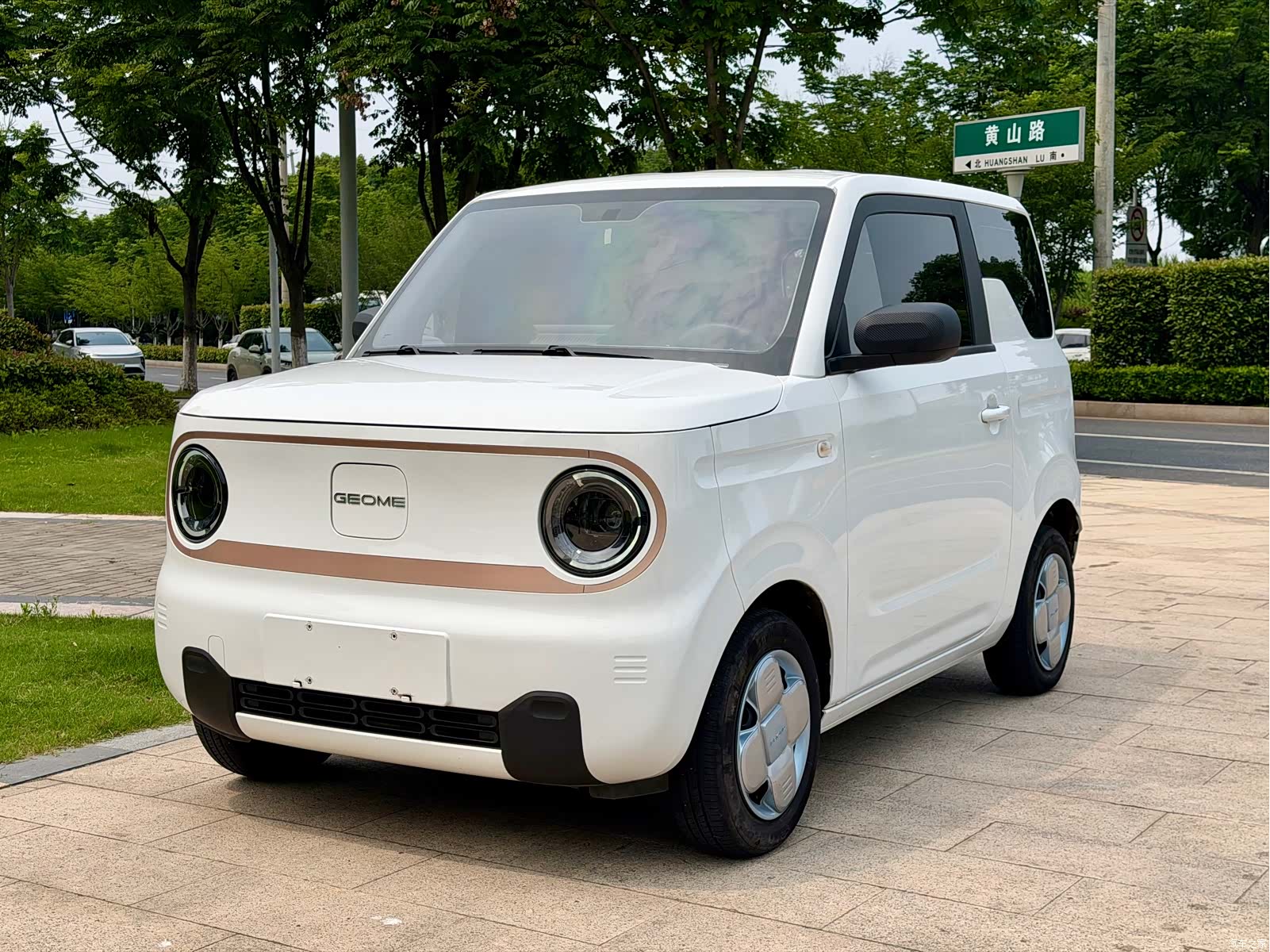 Geely Panda, 2025 1