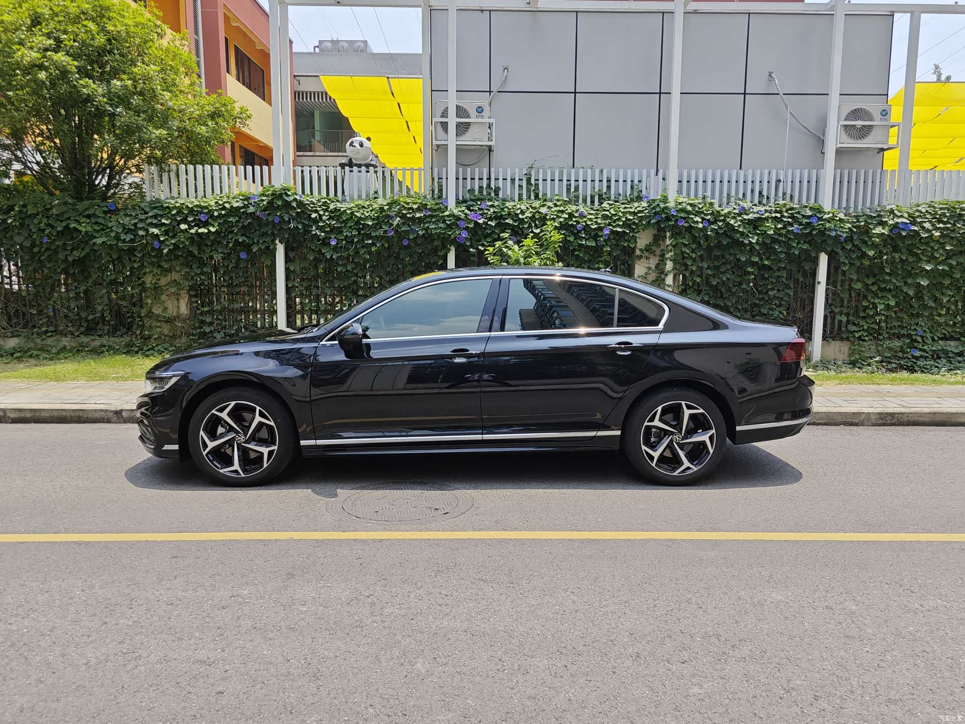 Volkswagen Magotan, 2025 6