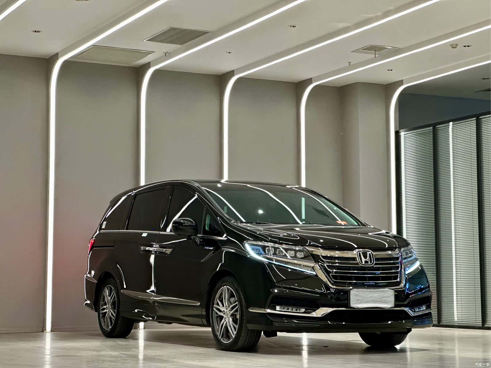 Honda Elysion, 2021 3