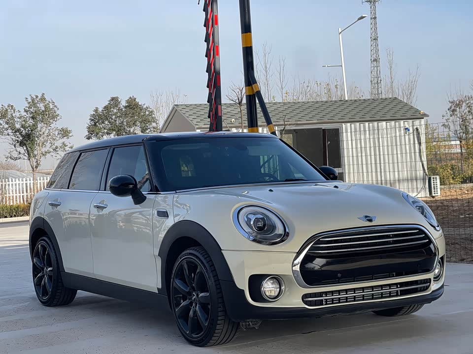 MINI CLUBMAN