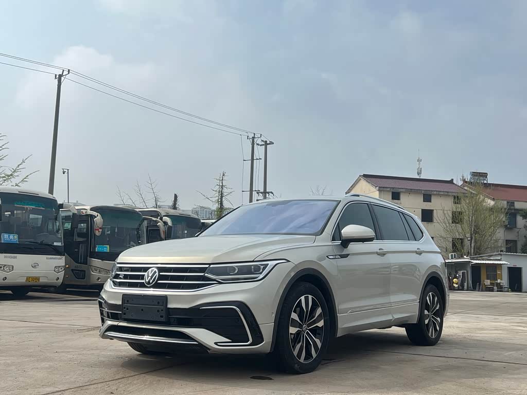 Volkswagen Tiguan L