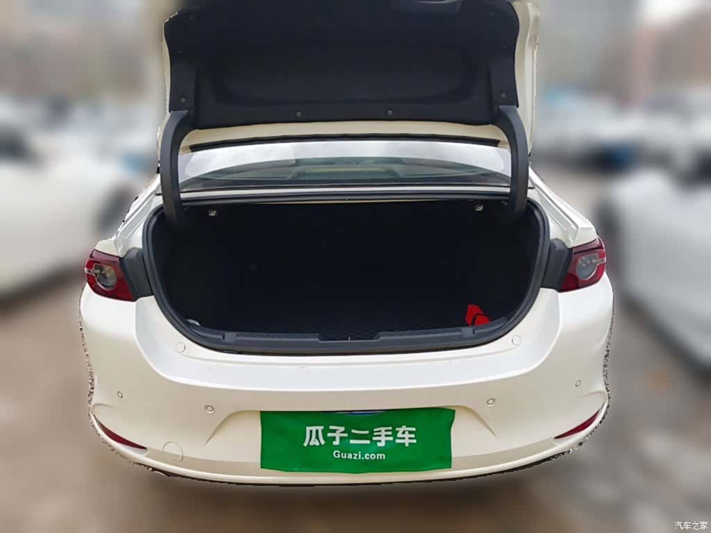 Mazda Mazda3, 2024 10