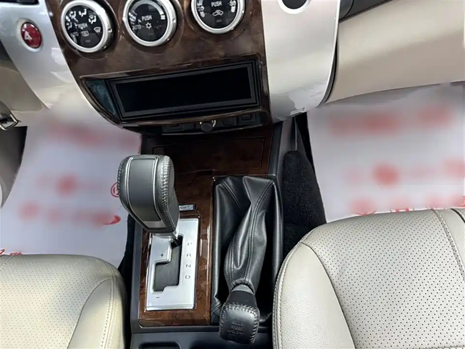 Mitsubishi Pajero Jinchang