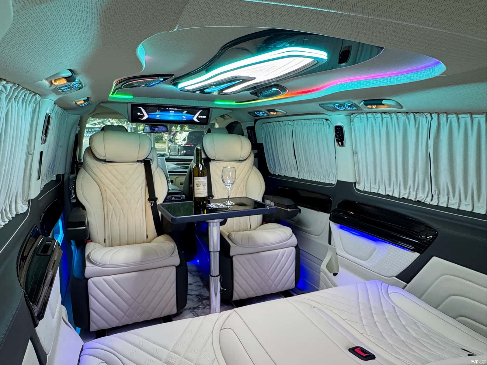 Mercedes-Benz 7, 2023 24
