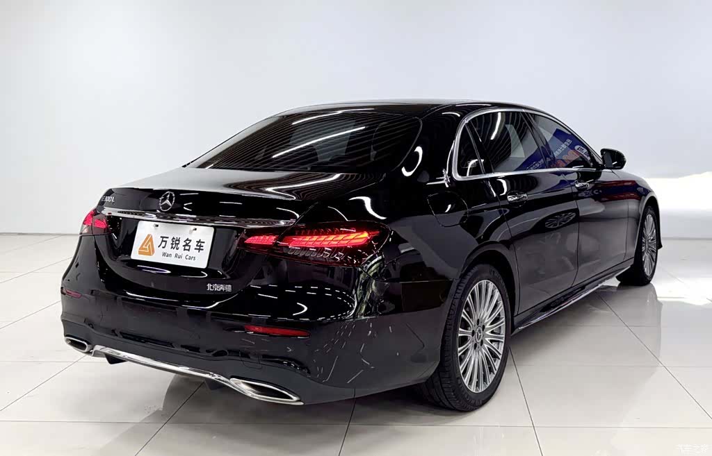 Mercedes-Benz E-Class, 2021 3