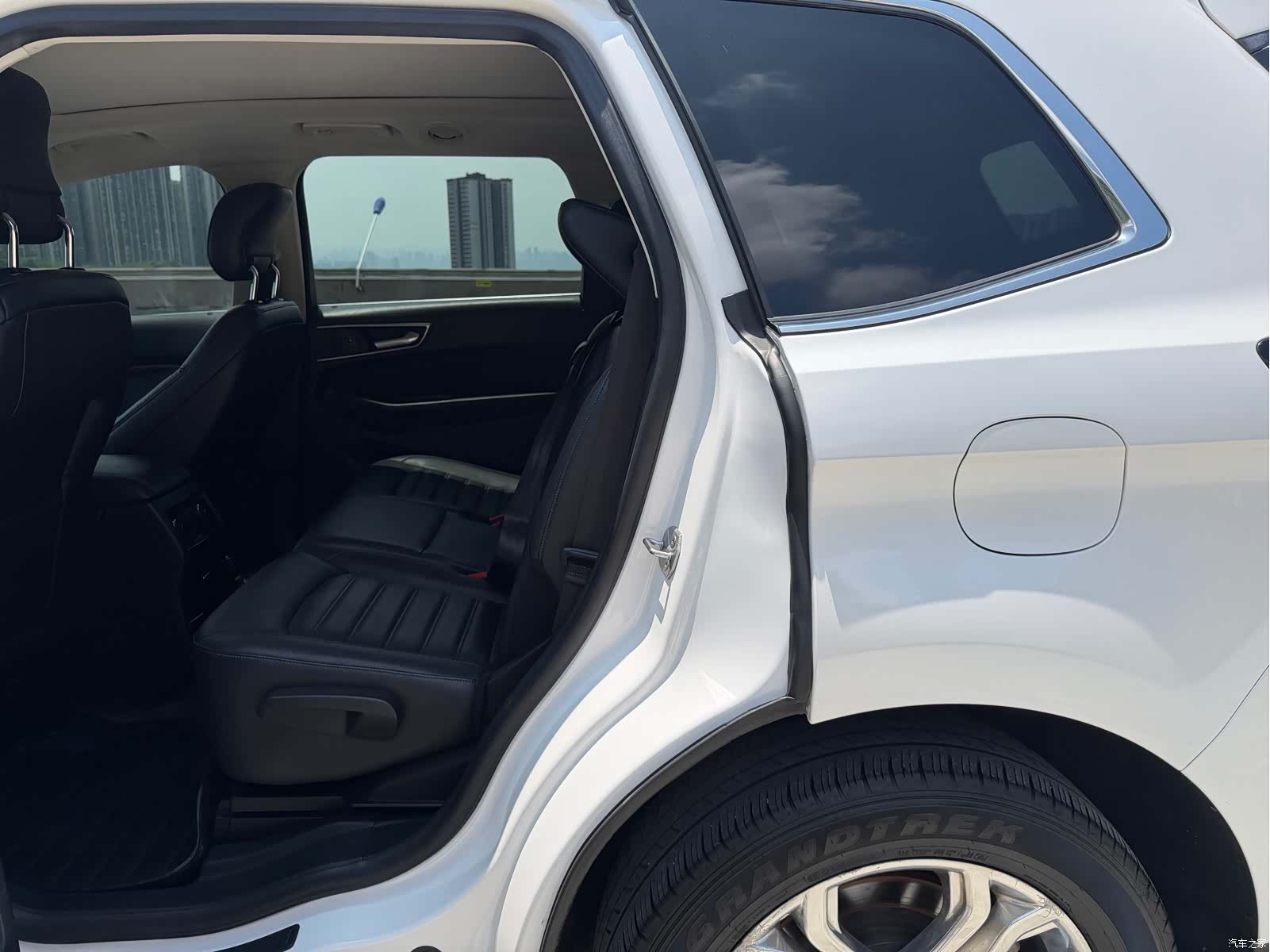 Ford Edge, 2015 9