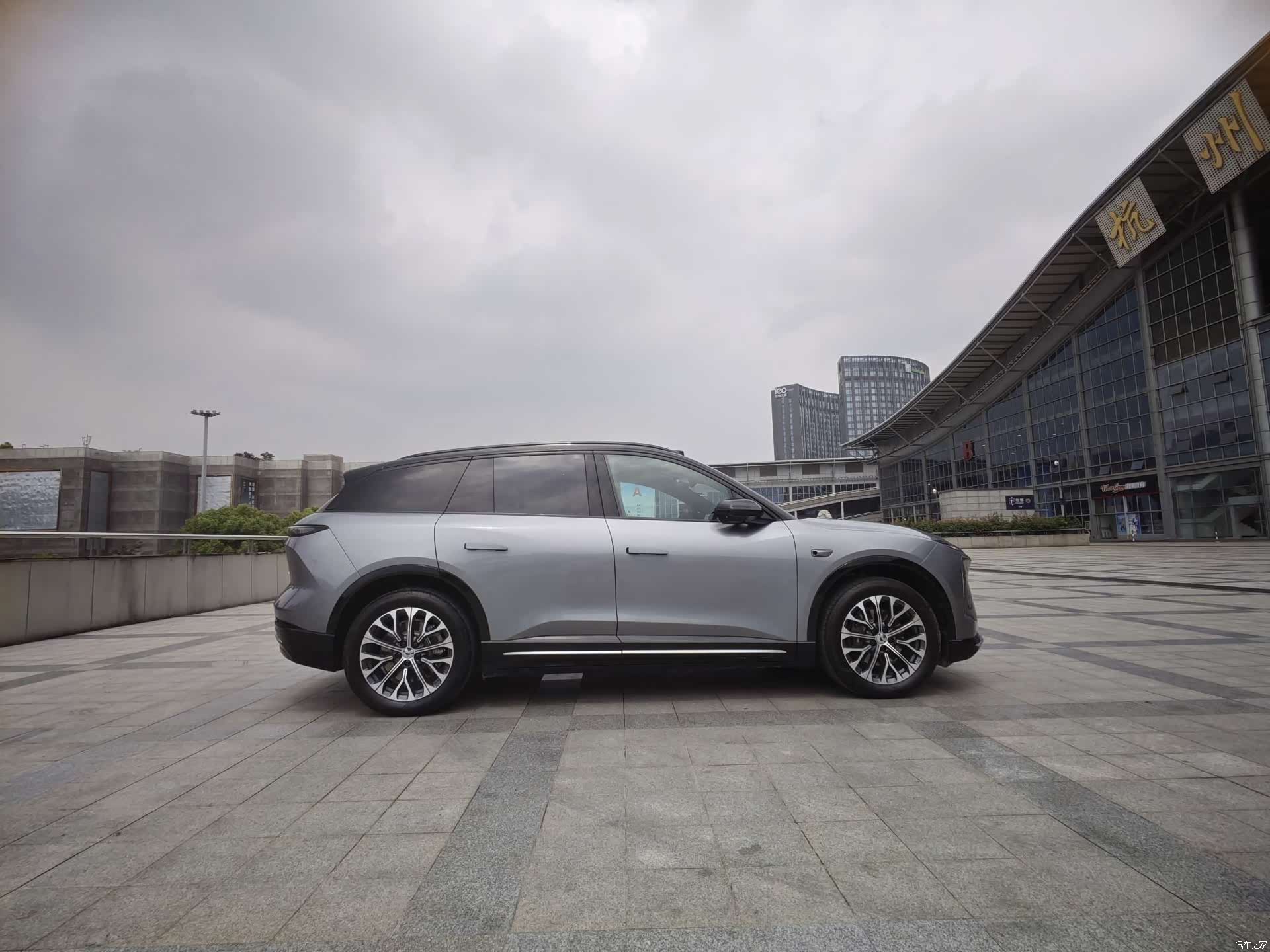 NIO ES6, 2025 4