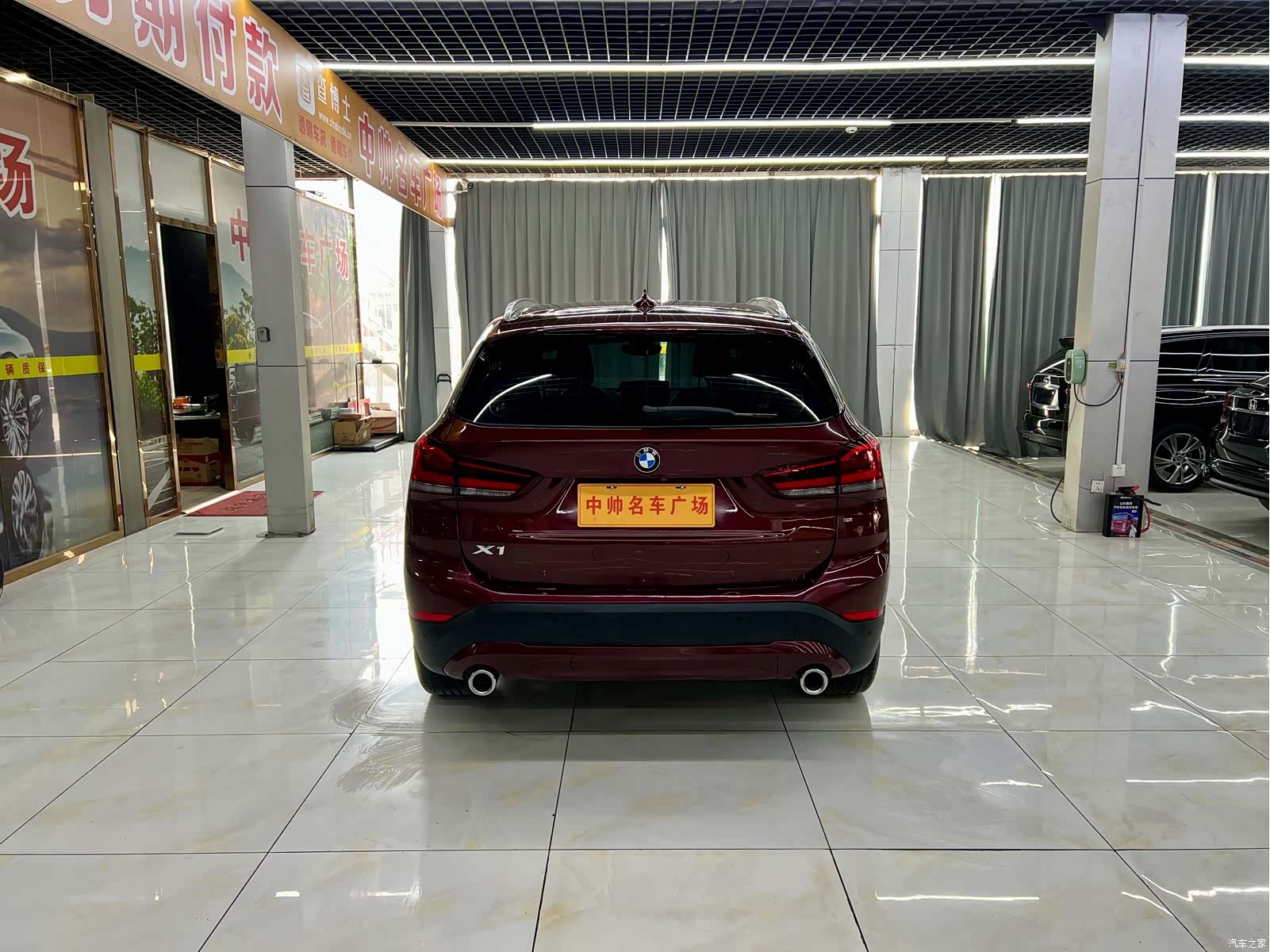 BMW X1, 2019 все фото