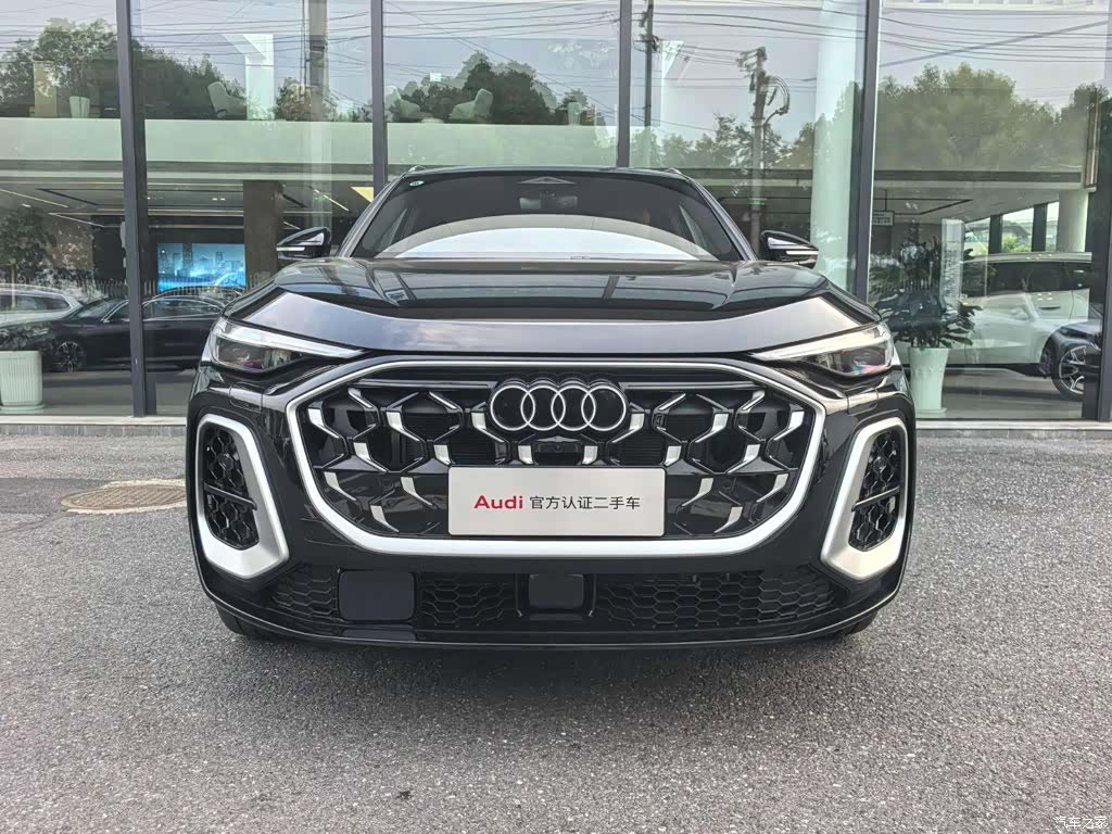 Audi Q5L, 2025 4