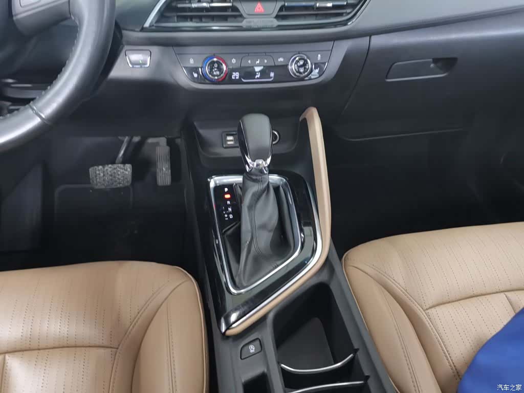 Buick GL6, 2021 10