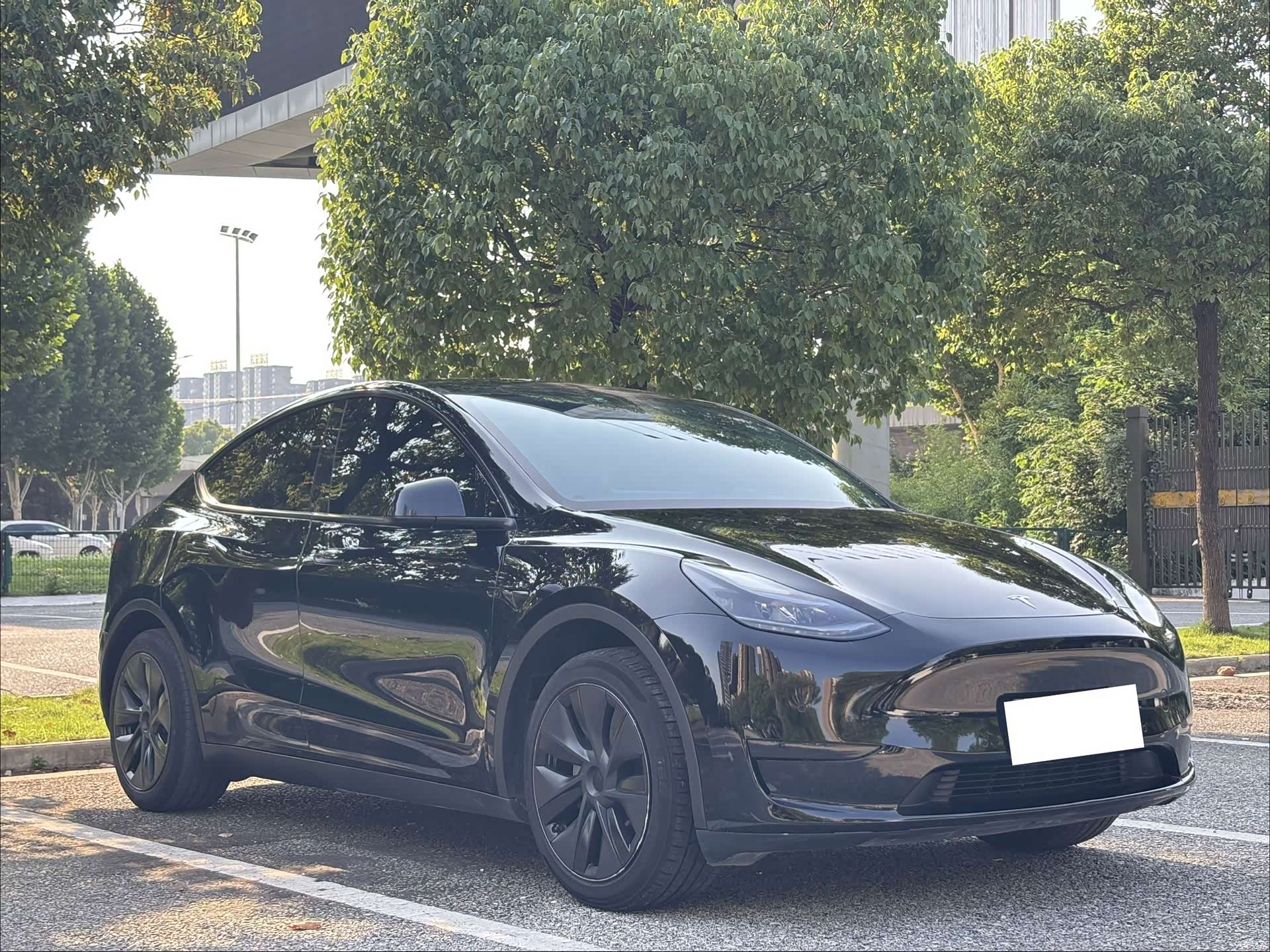 Tesla Model Y, 2023 2