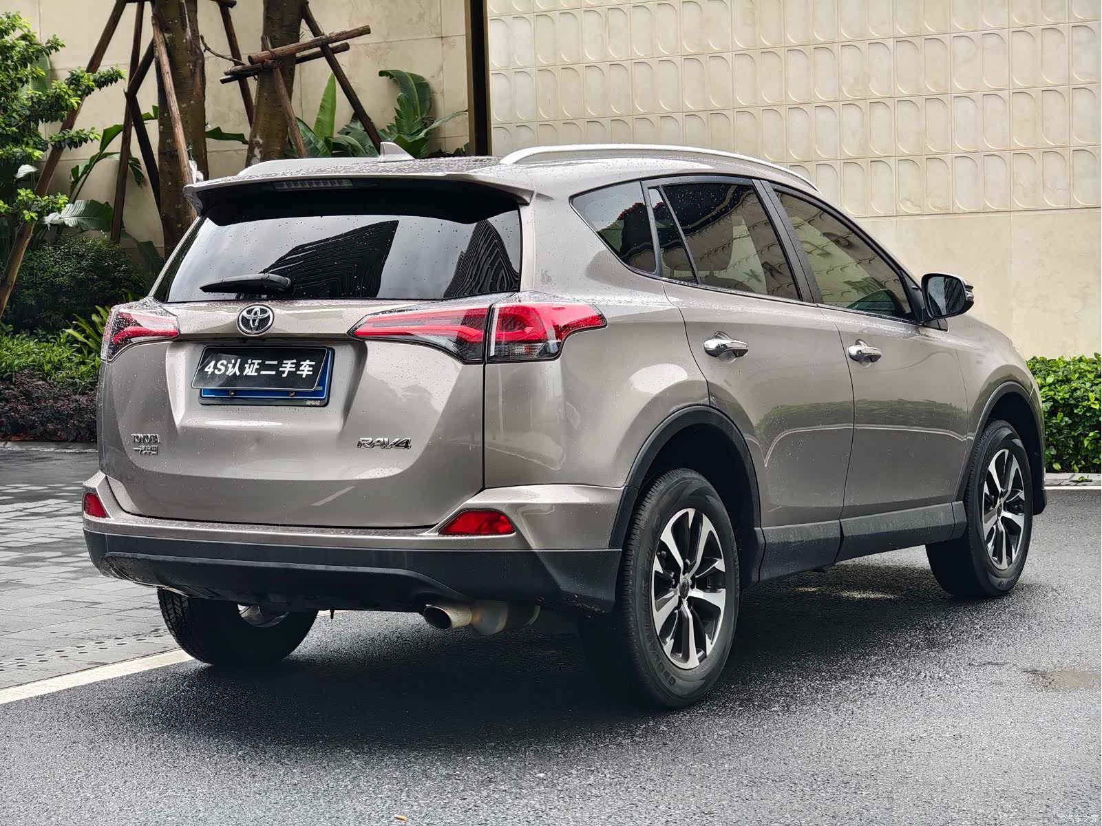 Toyota RAV4, 2018 4