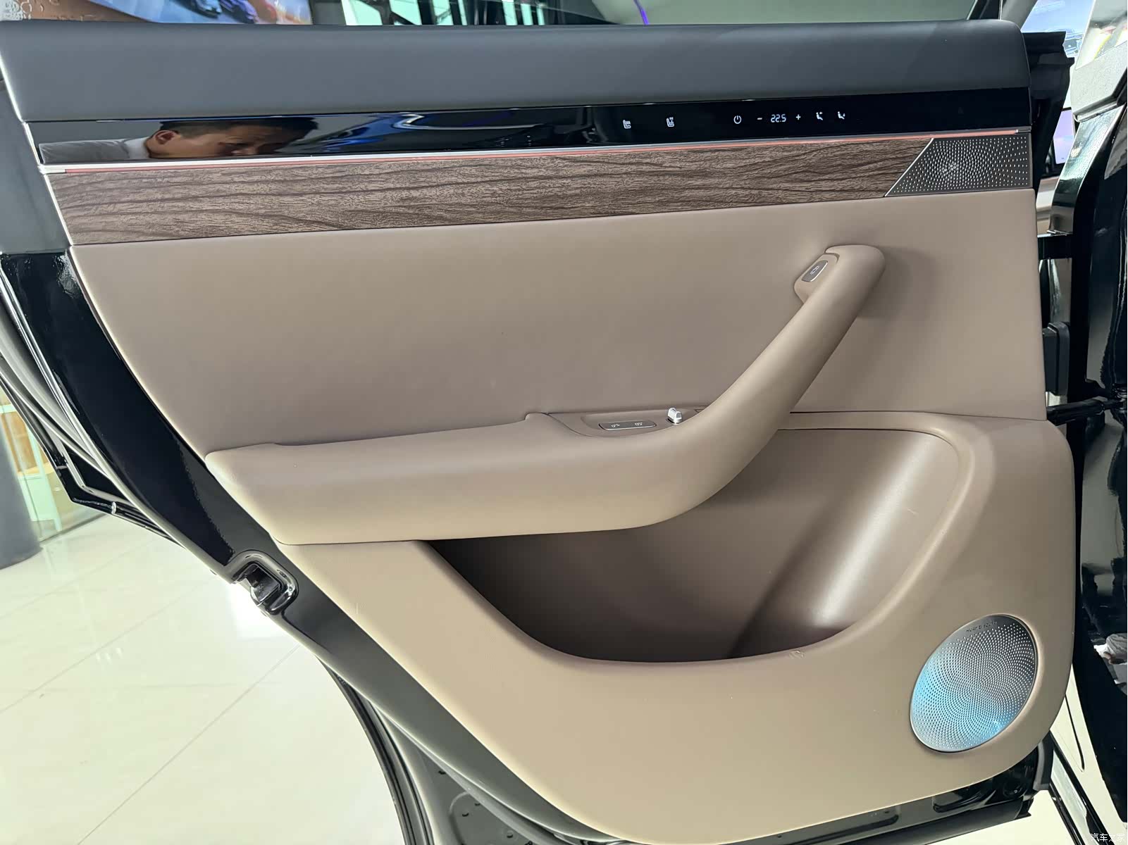 Luxeed R7, 2025 10