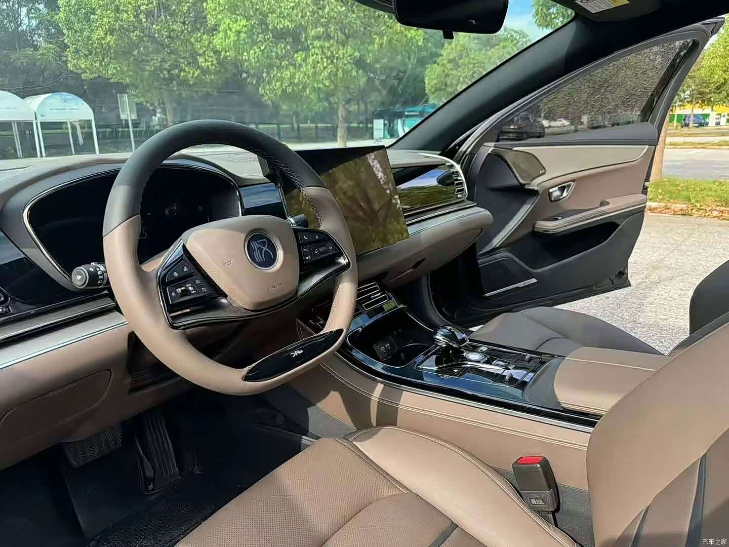 BYD Han, 2023 4