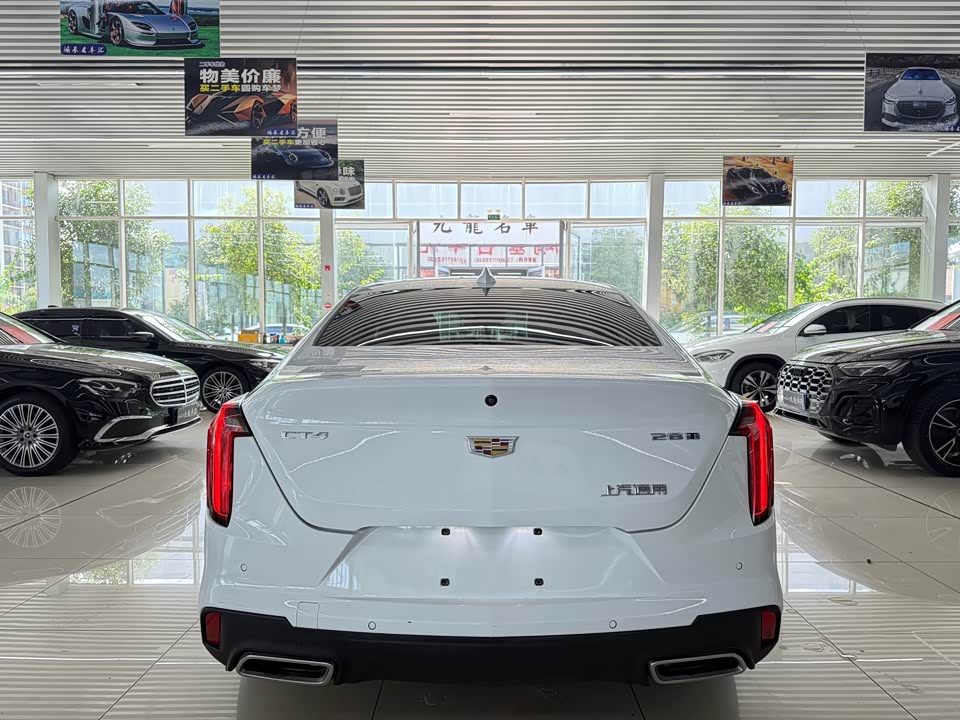 Cadillac CT4