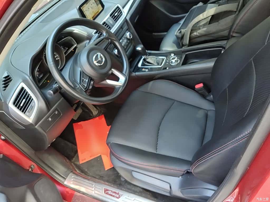 Mazda Mazda3, 2017 11