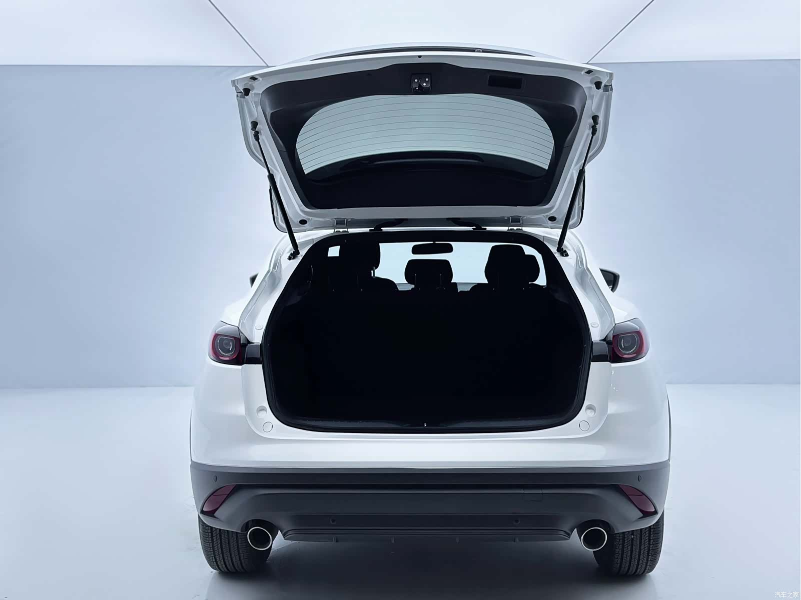 Mazda CX-4, 2023 9