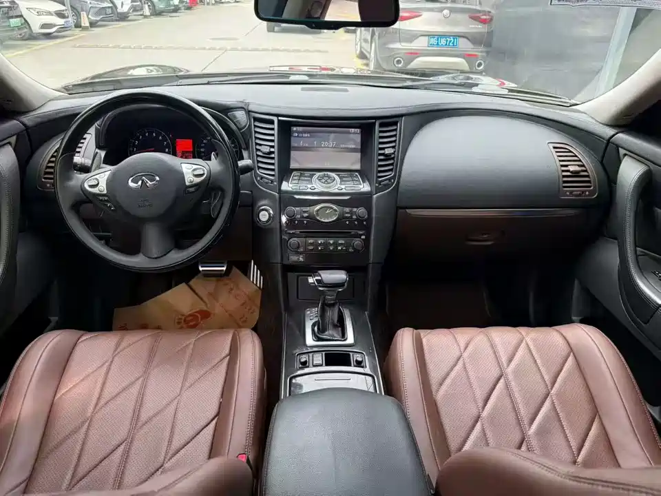 Infiniti FX
