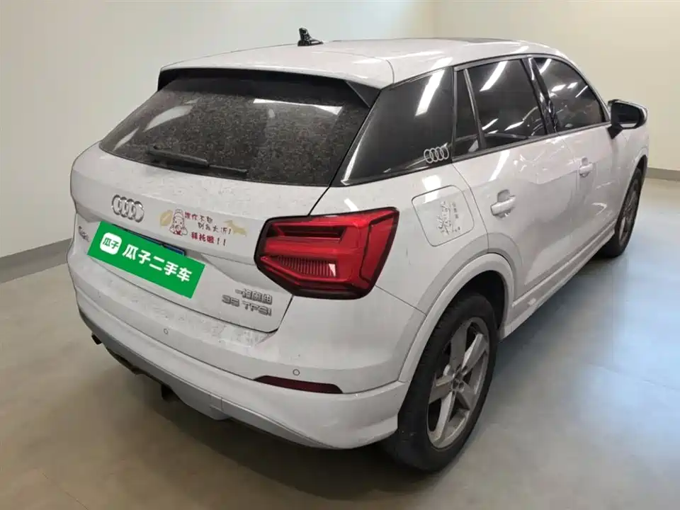 Audi Q2L