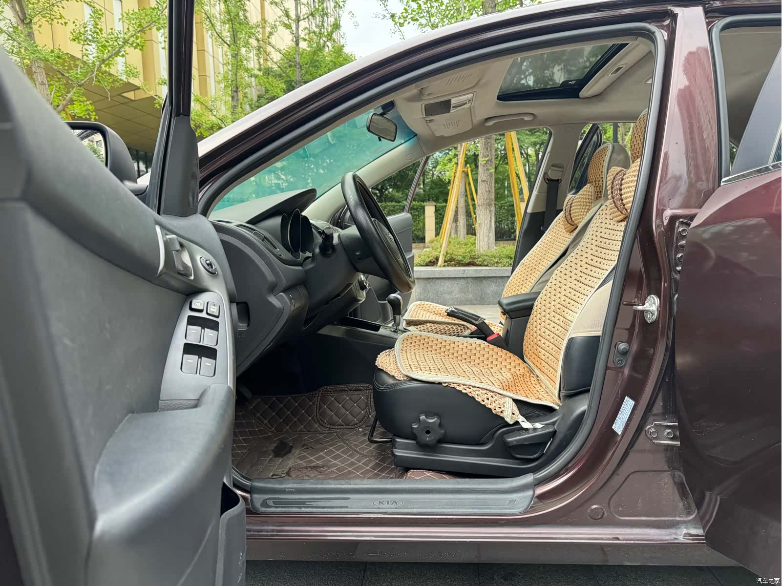 Kia GL, 2010 13