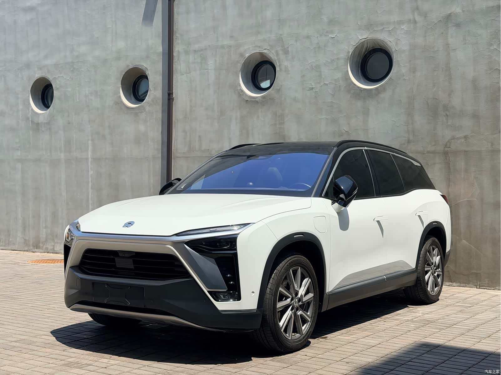 NIO ES8, 2021 1