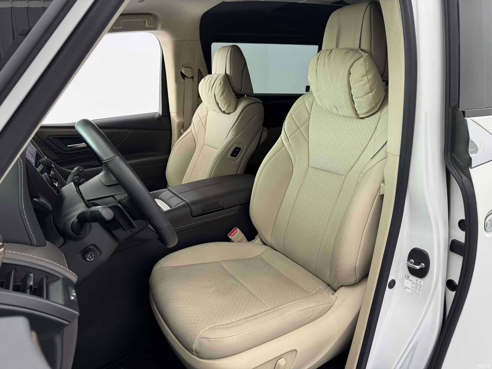 Toyota Alphard, 2024 14