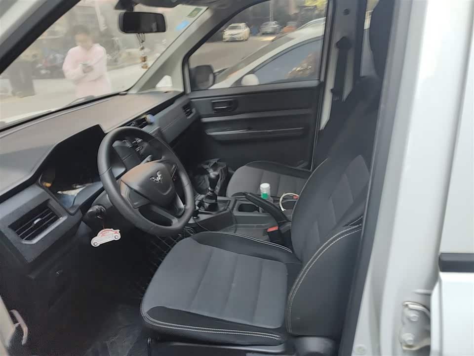 Wuling Wuling Hongguang PLUS