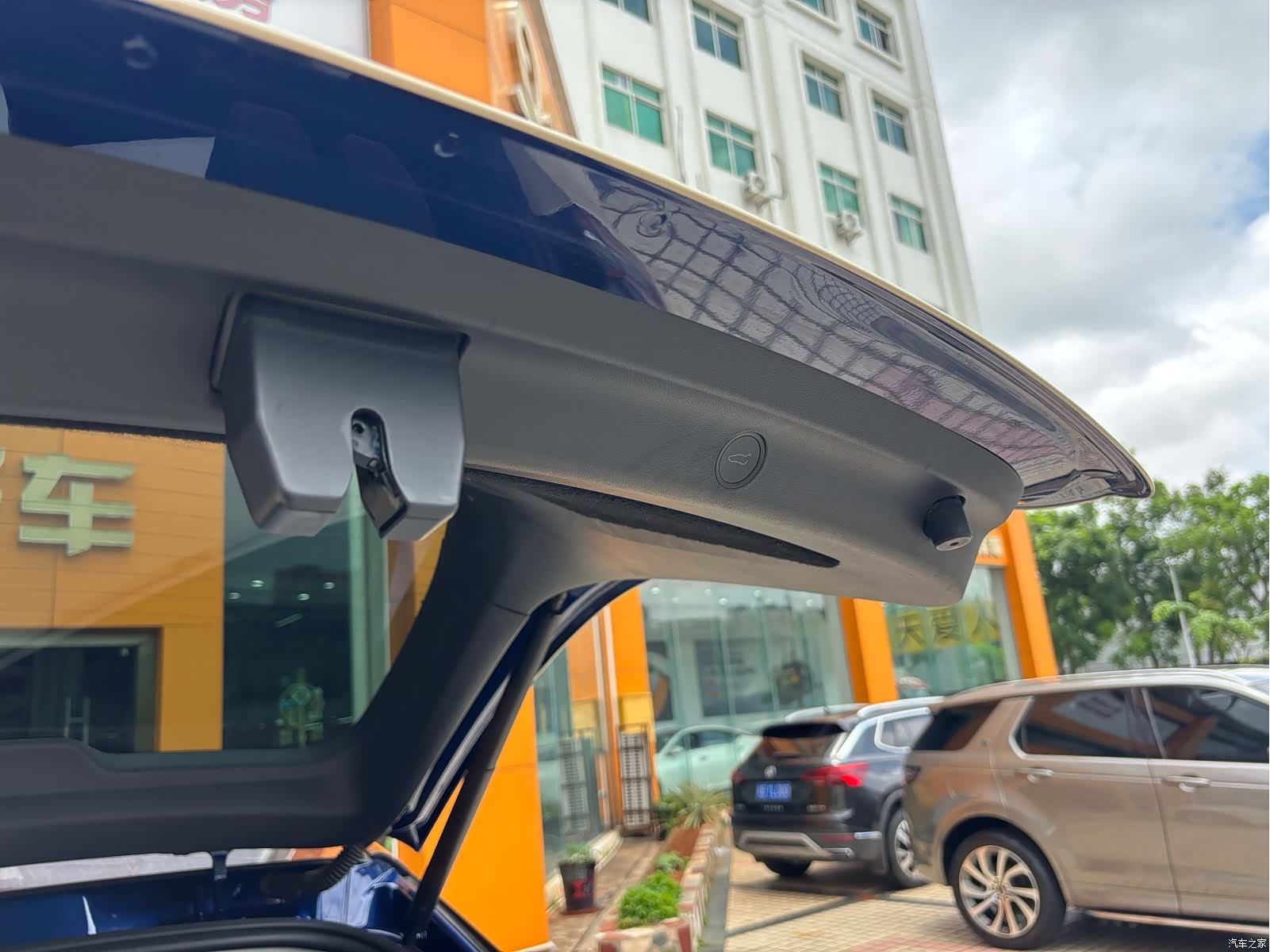 Tesla Model Y, 2021 32