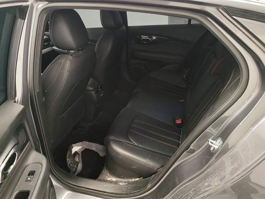 Trumpchi Shadow Leopard