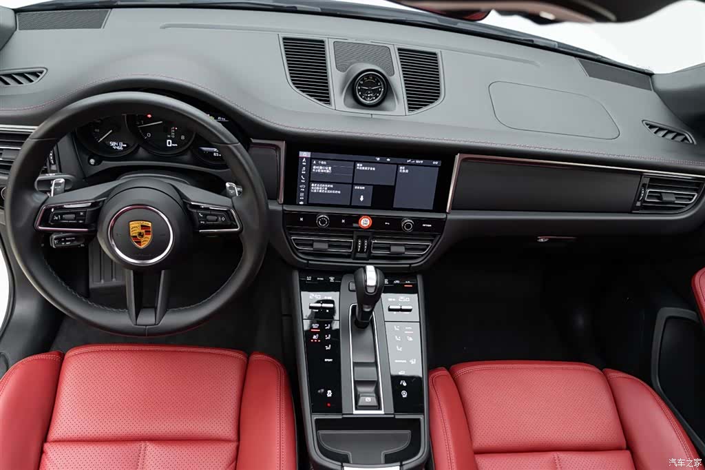 Porsche Macan, 2022 11