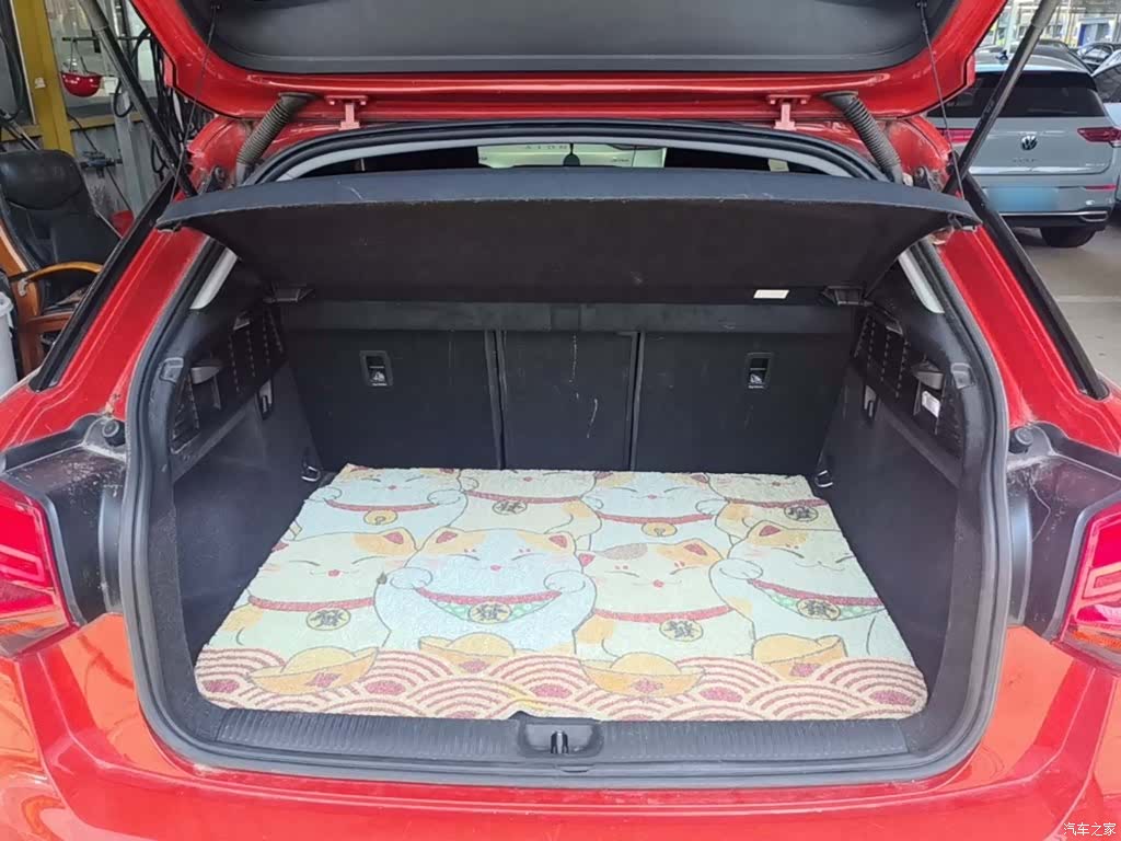 Audi Q2L, 2019 19
