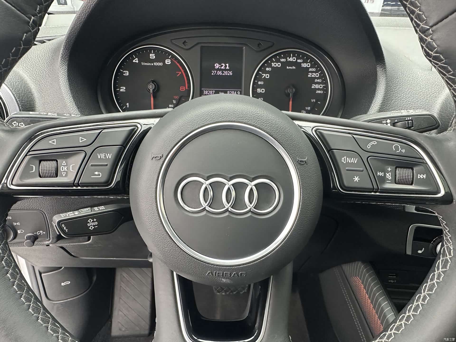 Audi Q2L, 2022 14