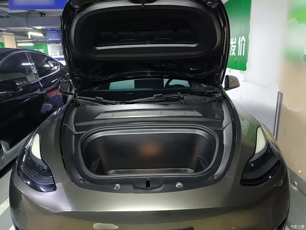 Tesla Model Y, 2023 20