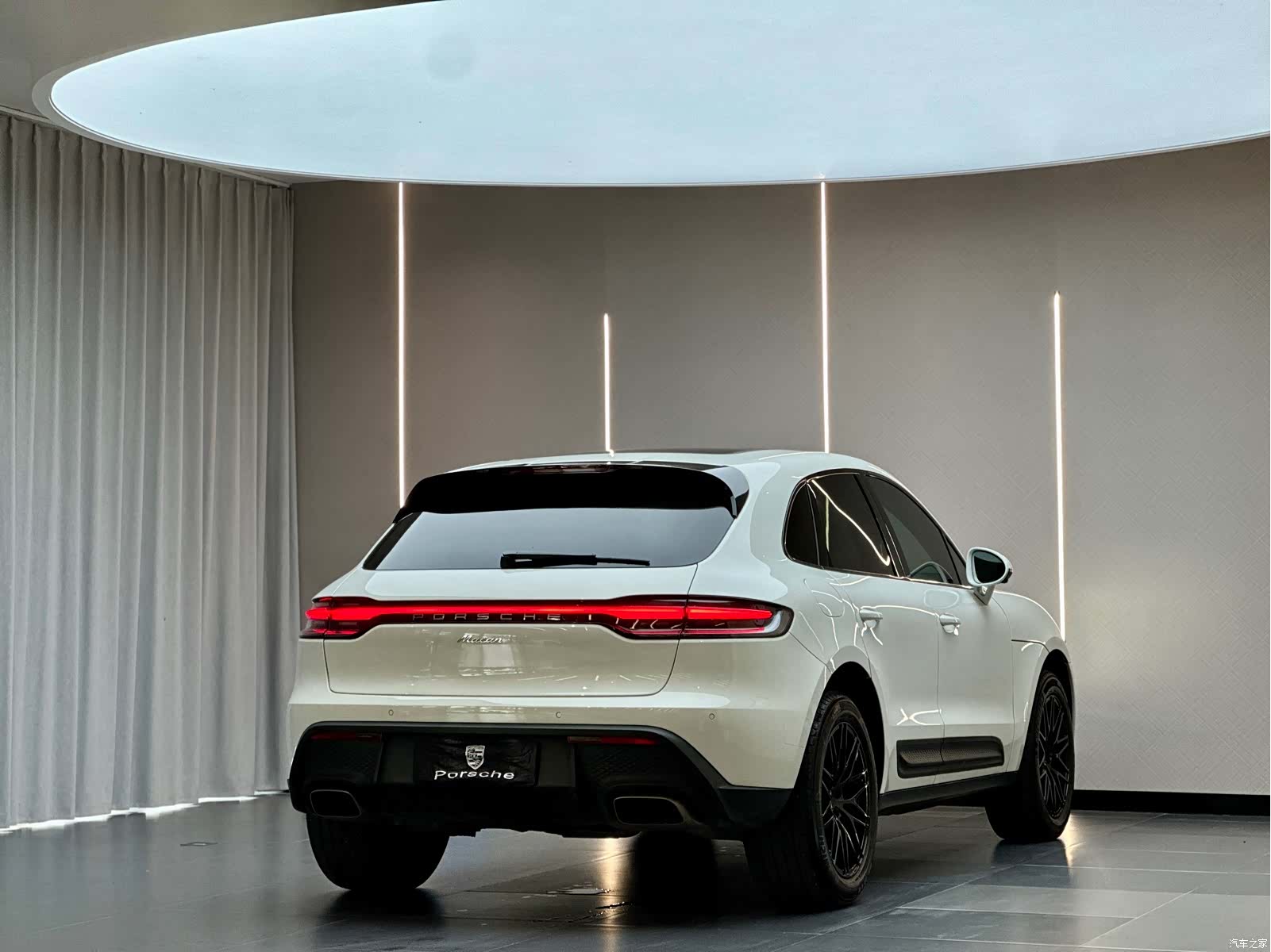 Porsche Macan, 2024 10