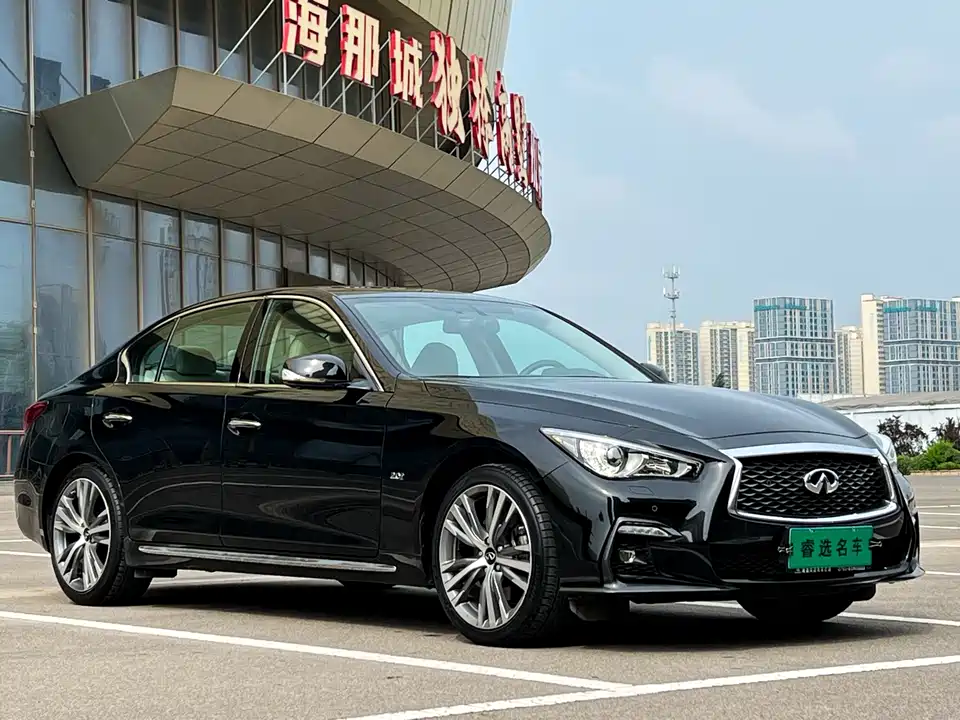 Infiniti Q50L