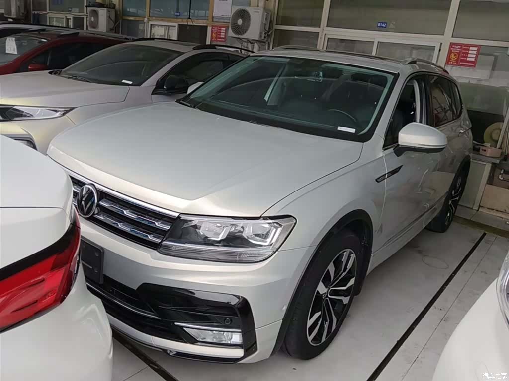 Volkswagen Tiguan L
