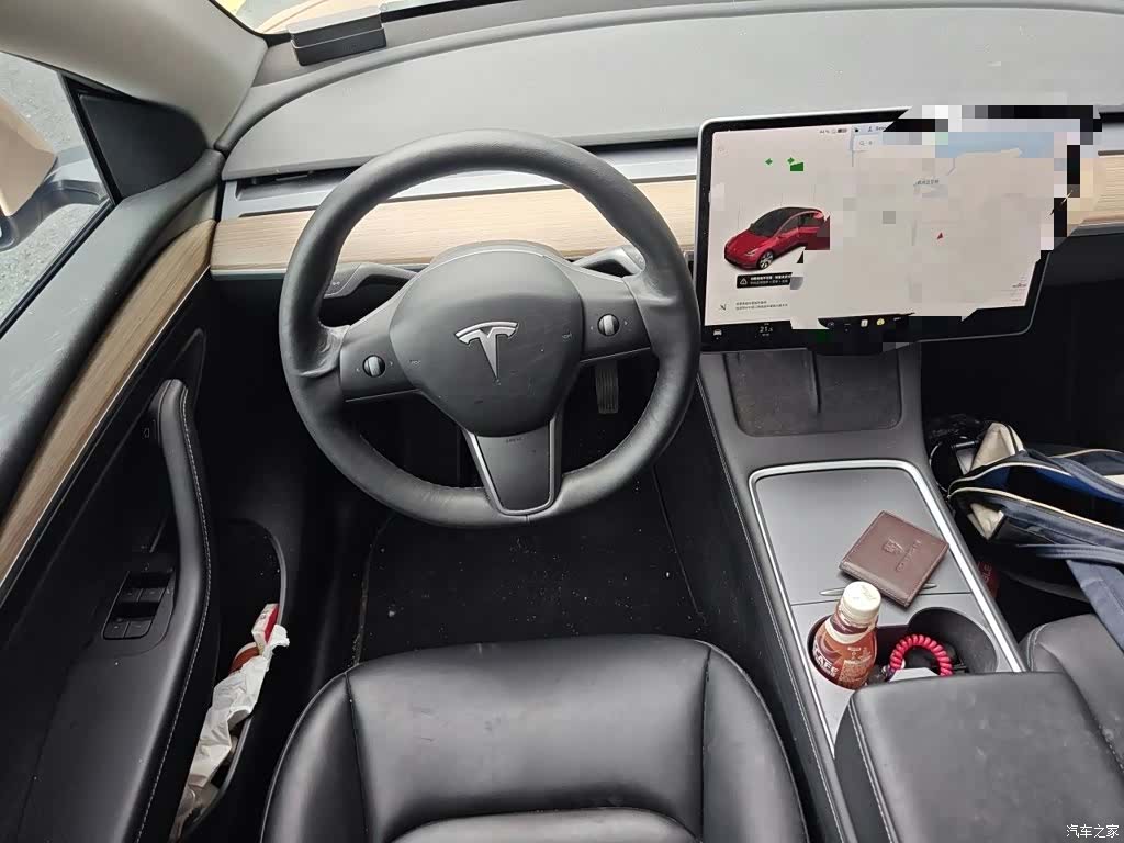 Tesla Model Y, 2021 3