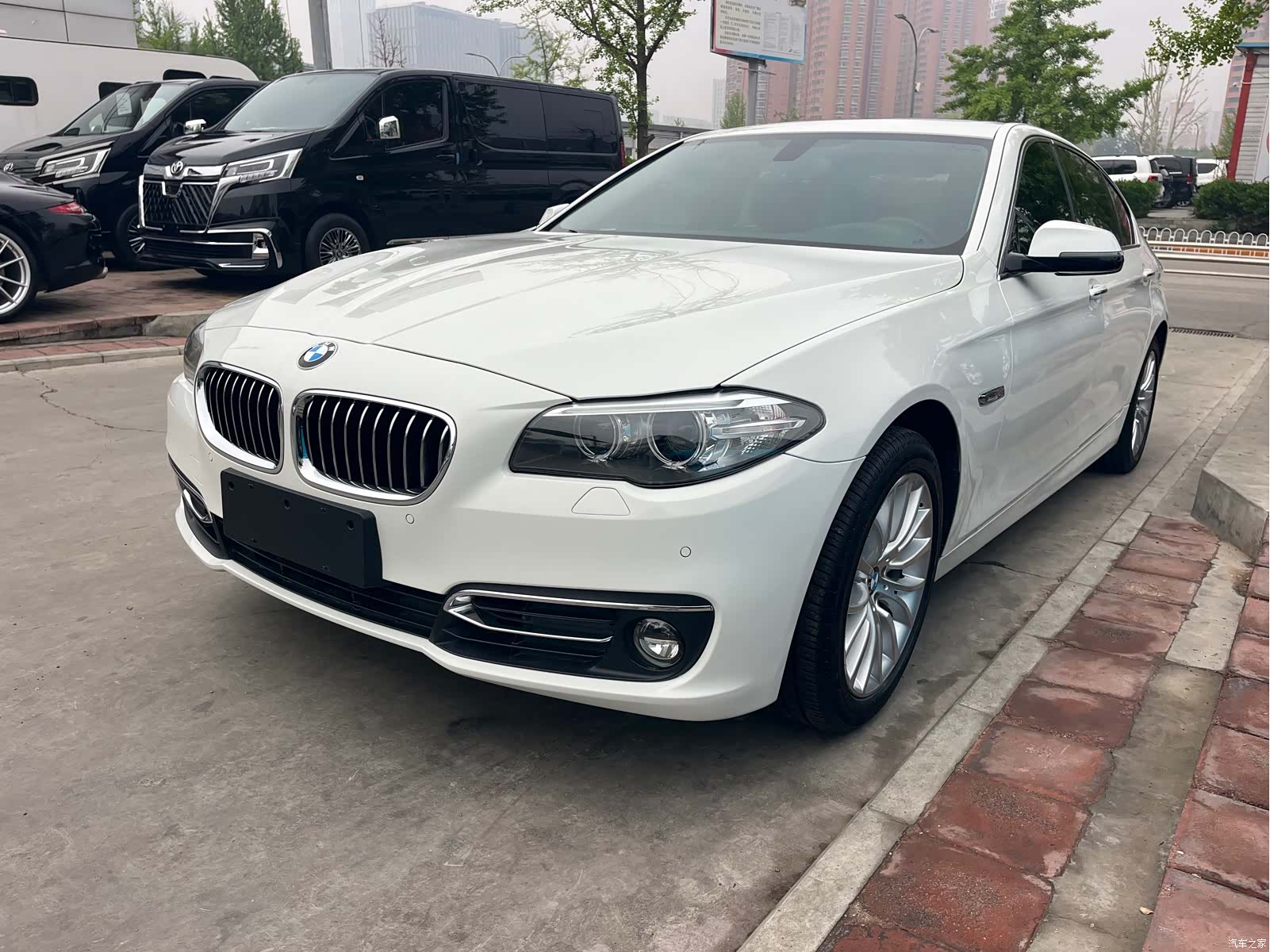 BMW 5 Series, 2015 1