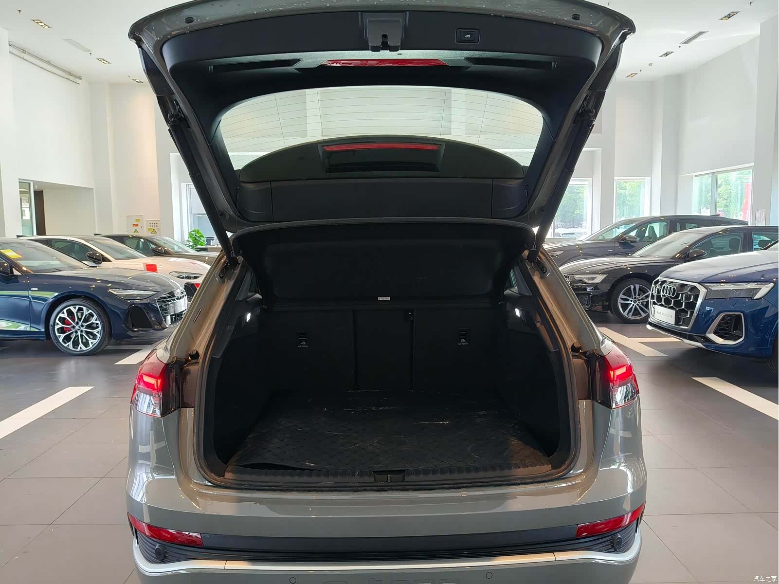 Audi Q4 e-tron, 2025 9