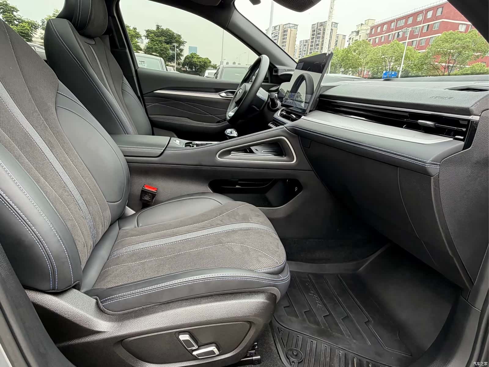 Geely Preface, 2025 17