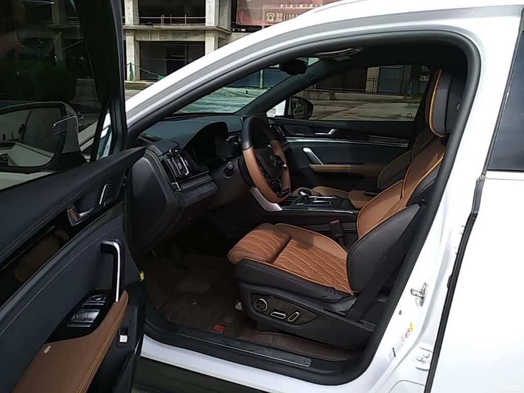 BYD Tang, 2022 16